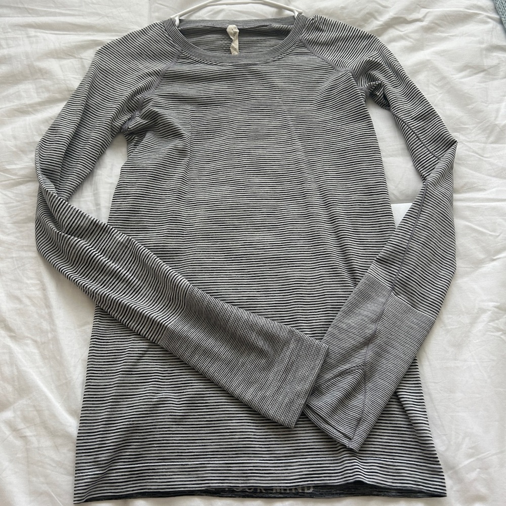 Long sleeve lululemon swiftly tech